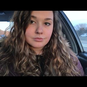 Meet your Posher, Liz